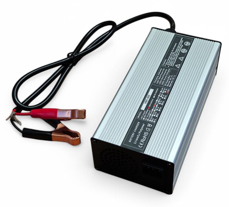 Ritar HBC-600W akkumulátor töltő lítium vas foszfát (LiFePO4) akkumulátorhoz, 24 V/20 A termék fő termékképe